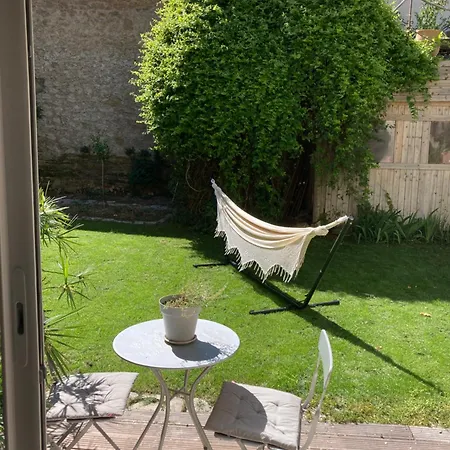 Chez Nilou Poussan