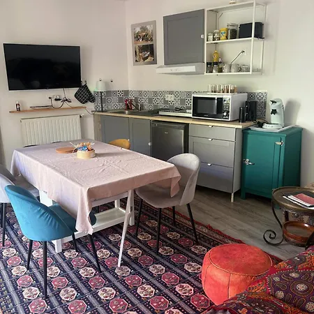 דירה Chez Nilou *